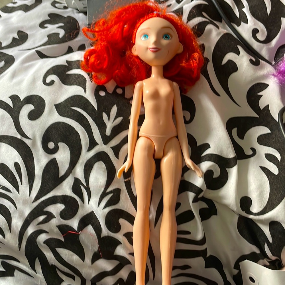 Brave Merida doll (no clothes or shoes)